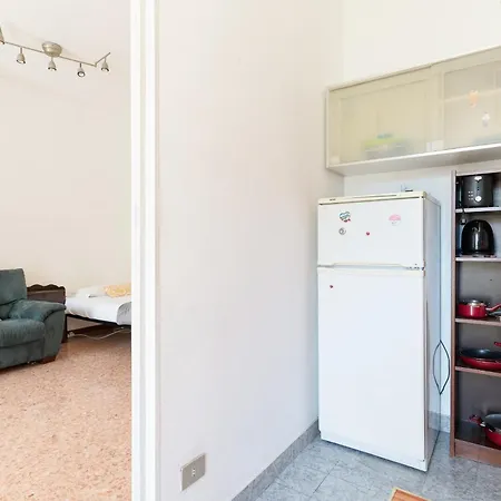 Guesthost - Corso Lodi Comfy Apartment Milan