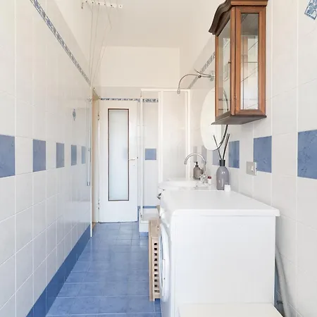 Guesthost - Corso Lodi Comfy Apartment Milan